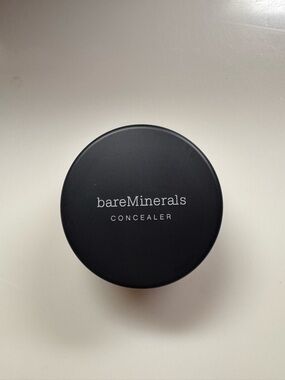 bareMinerals Multi-Tasking Concealer in Dark Bisque (Warm Tan)